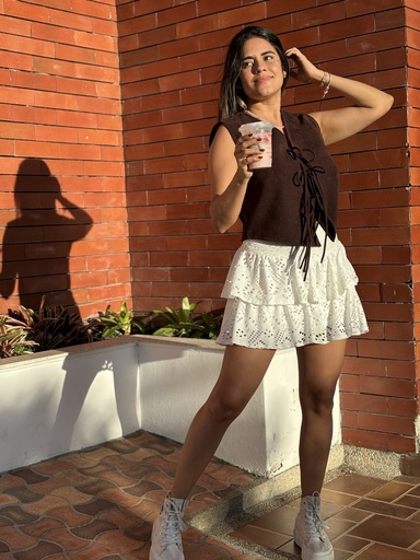 Falda ojalillo blanca